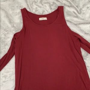 Long sleeve with shoulder cut outs